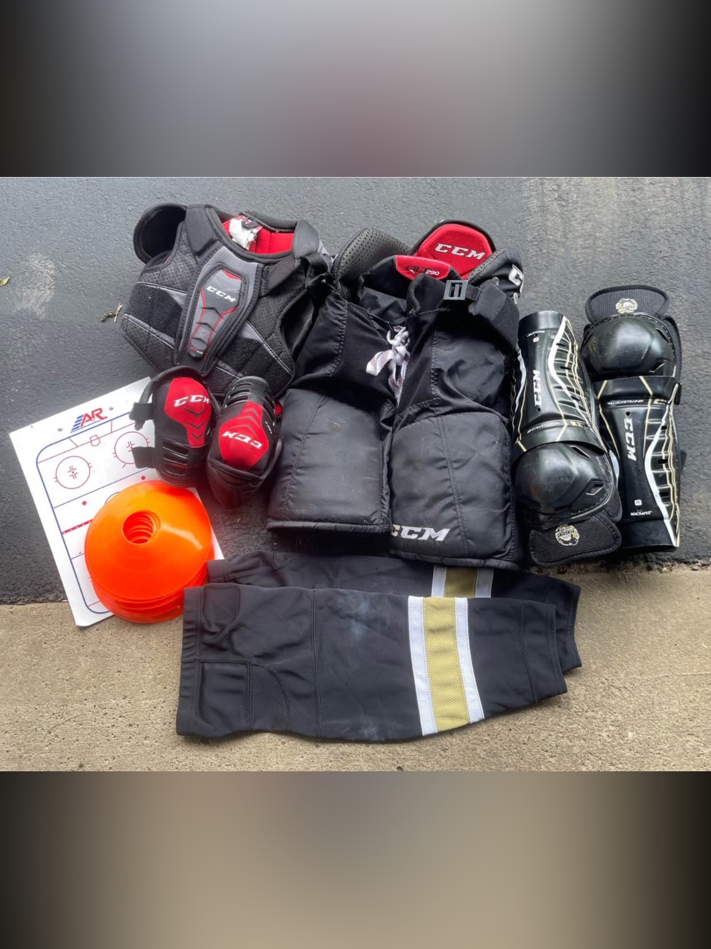CCM youth small full set protective gear padding